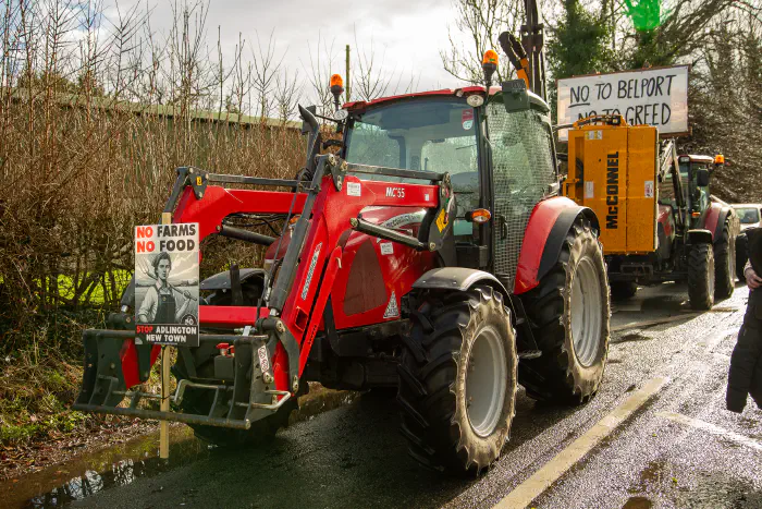 Protest on the roundabout